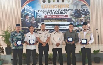 Momen launching program kuliah gratis di Rutan Sambas.