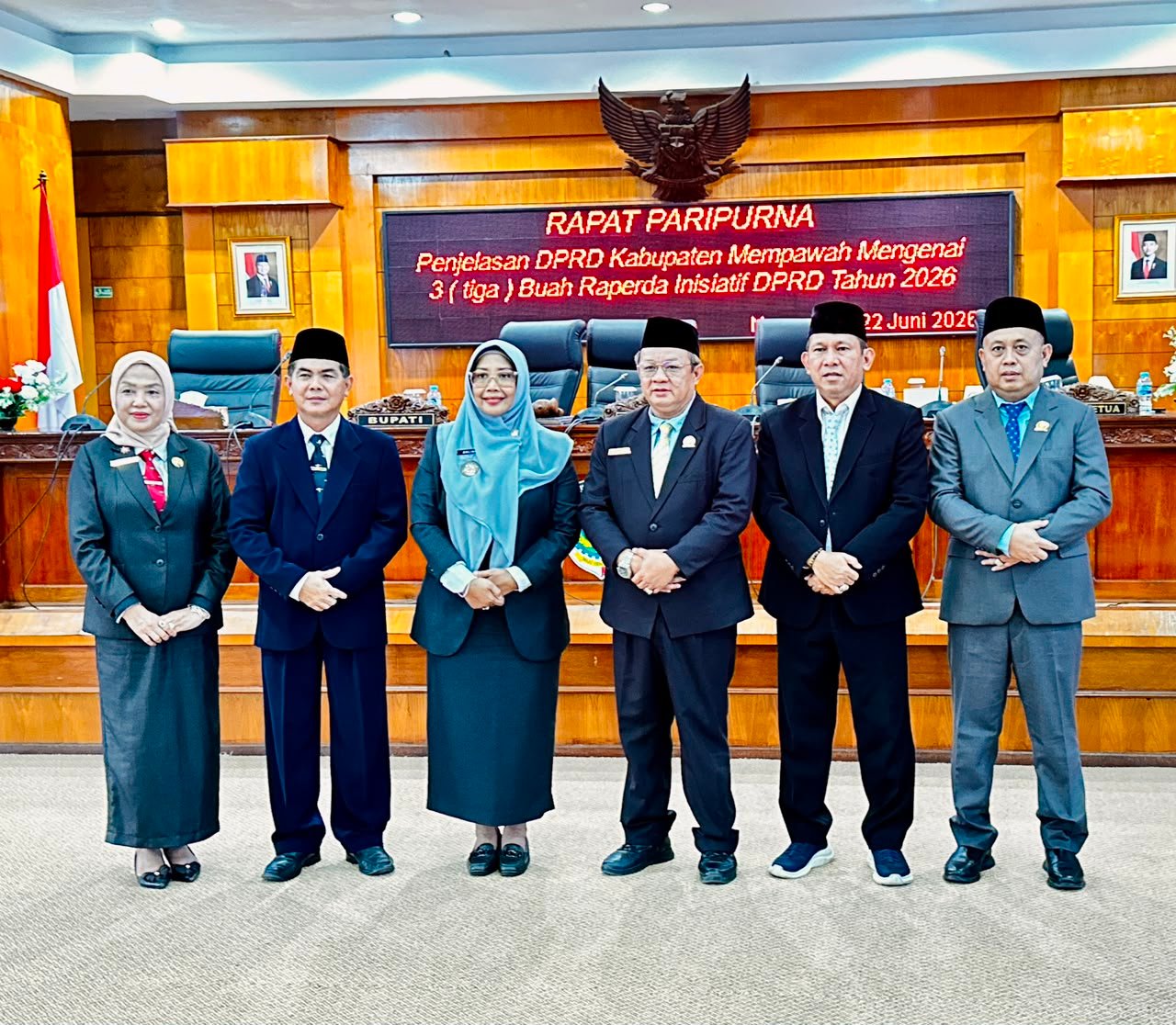DPRD gelar rapat paripurna membahas tiga Raperda inisiatif DPRD.