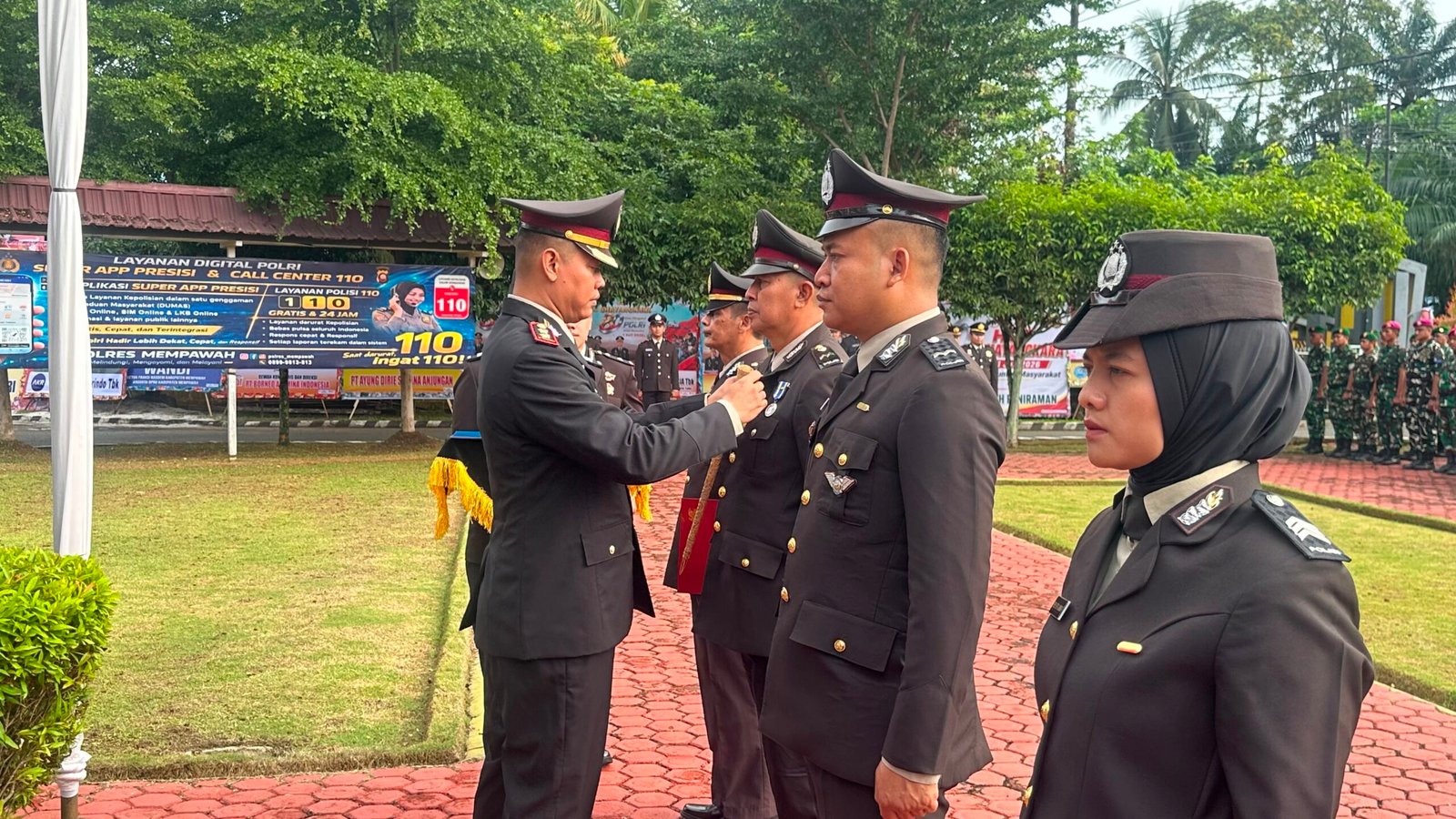 Momen upacara peringatan Hari Bhayangkara ke-80 di Polres Mempawah.
