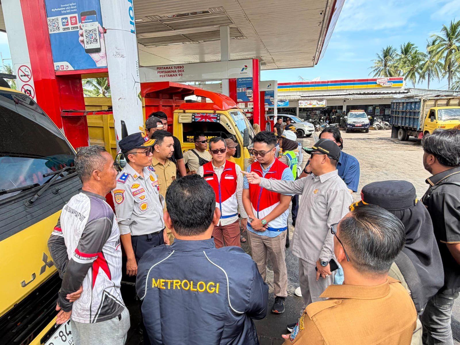 Satgas sidak SPBU di Kabupaten Mempawah.