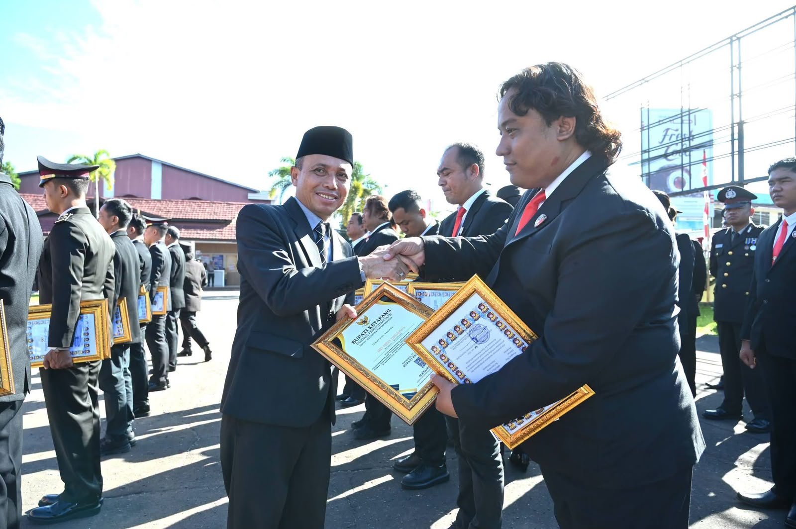 Sekda Ketapang, Repalianto dalam momen peringatan Hari Bhayangkara ke-80 di Polres Ketapang.