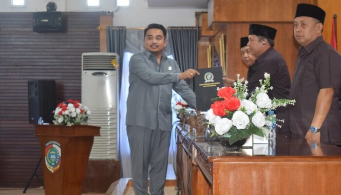 Fraksi PAN Soroti Masalah PAD dan SiLPA dalam Pembahasan Raperda APBD Mempawah 2025