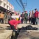 Warga Sungai Pinyuh gotong-royong bersihkan selokan sumbat, Kamis 9 Juli 2026/Foto Jejaring Kalbar