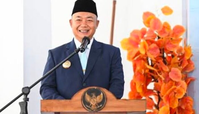 Bupati Ketapang Terbitkan Edaran GAMAS, Ajak Ayah Antar Anak di Hari Pertama Sekolah