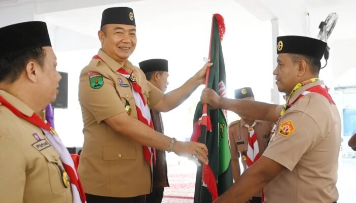 Bupati Ketapang Lantik Pramuka Garuda dan Lepas Kontingen Jamnas XII