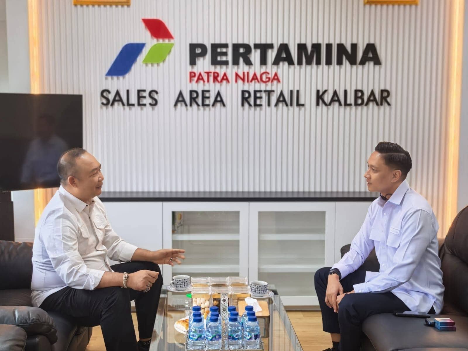 Bupati Ketapang, Alexander Wilyo bertemu pihak Pertamina.