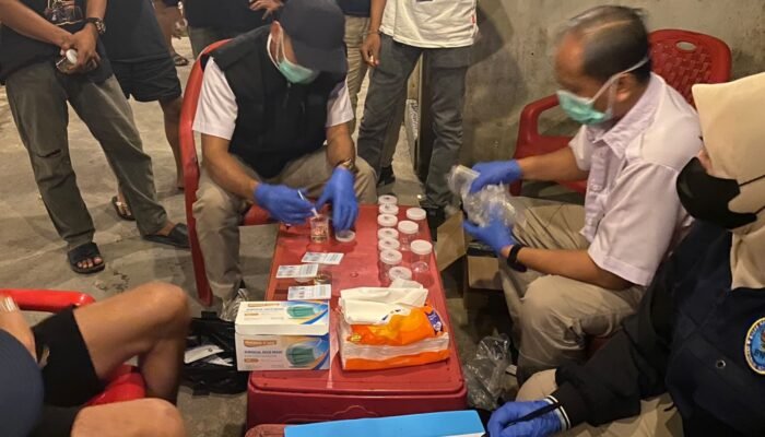 Lima Orang Positif Narkoba saat Razia Hiburan Malam di Teluk Keramat