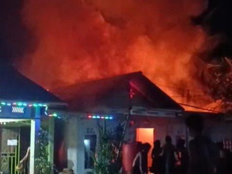 Kebakaran rumah Kurnain di Bakau Kecil
