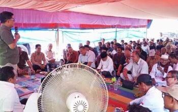 Bupati Sambas Apresiasi Yuliansyah, Reses Sekaligus Salurkan Bansos di Gelik Selakau Timur