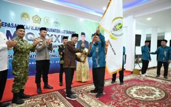 Wabup Ketapang Lepas 54 Kafilah MTQ Kalbar, Targetkan Prestasi dan Perkuat Pembinaan Generasi Qurani