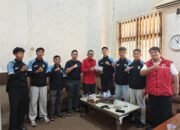 Ferdinan Syolihin memberikan dukungan kepada enam atlet sepak bola yang akan bertanding di tingkat nasional merebut Piala Soekarno Cup U17 di Jatim.