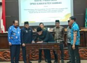 Penandatanganan KUA PPAS 2027 di DPRD Kabupaten Sambas.