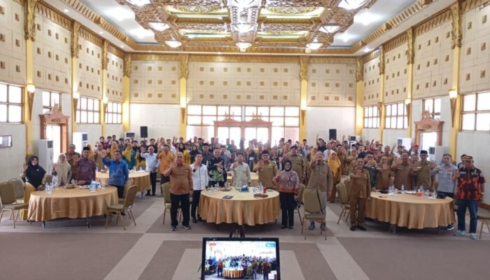 Melalui Dialog Publik, Bupati Sambas Dorong Pembentukan Dapil Kalbar III Singbebas