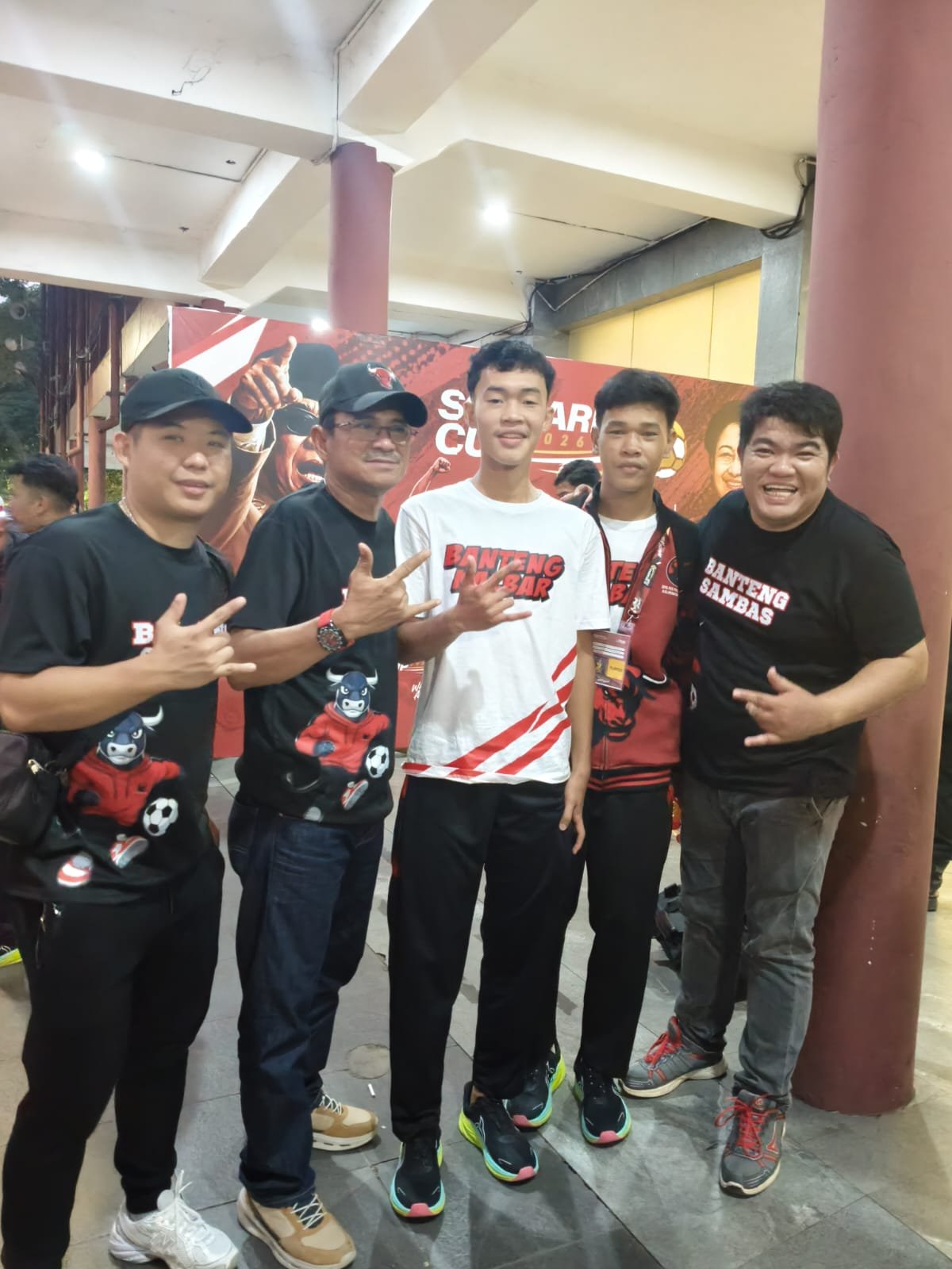 Kawal 6 Pemain Muda Sambas, Ferdinan Harap Banteng Kalbar Raih Poin Maksimal di Soekarno Cup U-17