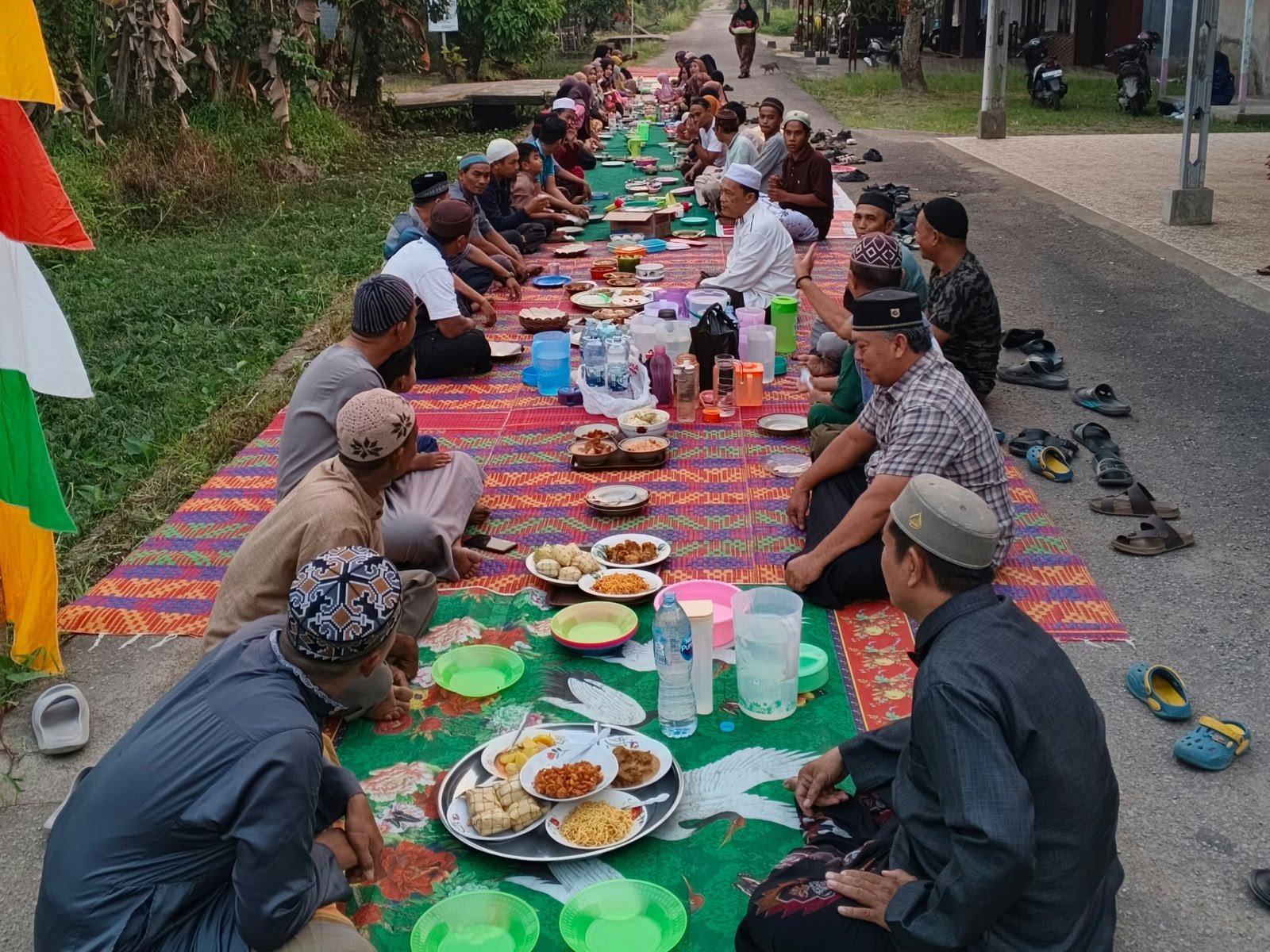 Suasana Robo-Robo di Gang Reformasi, Sungai Pinyuh, Kabupaten Mempawah.