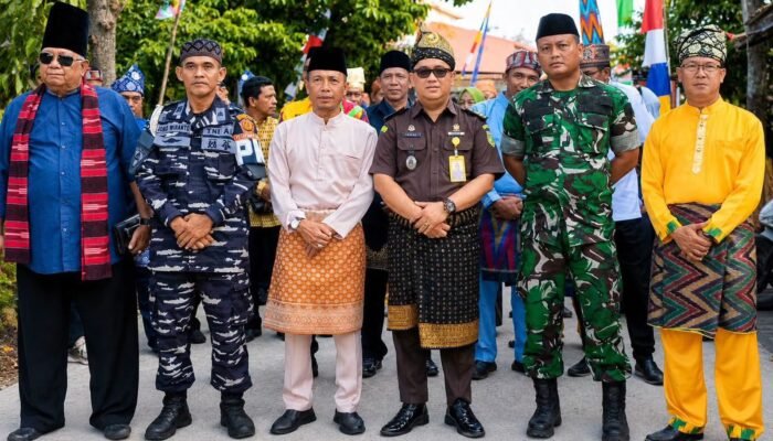 Sekda Ketapang Apresiasi Konsistensi Masyarakat Kauman Lestarikan Tradisi Robo-Robo