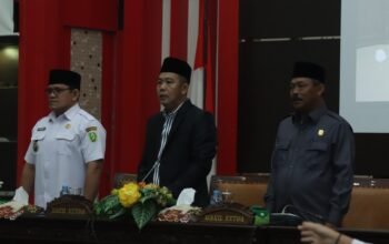 Wabup Sambas Jawab PU Fraksi atas 3 Raperda, Pimpinan DPRD Apresiasi Komitmen Pemda