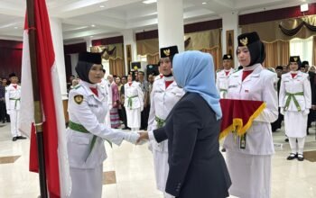 Erlina Kukuhkan Anggota Paskibraka Kabupaten, Siap Bertugas di HUT ke-81 RI