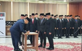 Bupati Ketapang, Alexander Wilyo melantik Darma sebagai Kepala Dinas Pendidikan