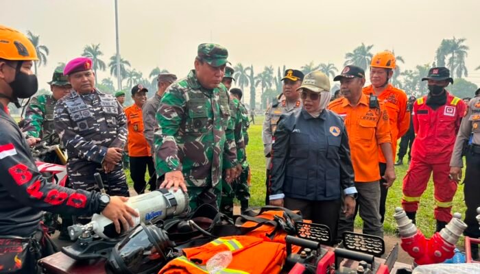 Bupati Mempawah Pimpin Apel Gelar Pasukan Penanganan Karhutla