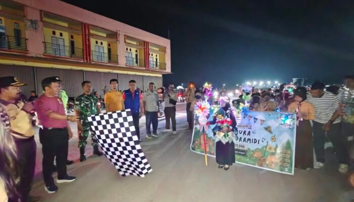 Lepas Pawai Lampion, Darwis Apresiasi Antusiasme Pramuka Sungai Pinyuh