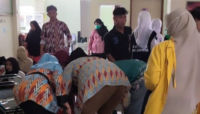 Puluhan Peserta Gerak Jalan di Sungai Pinyuh Pingsan karena Kepanasan