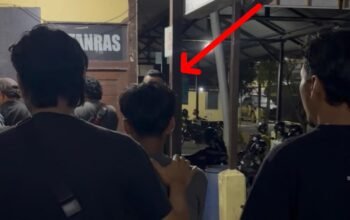 Tersangka Z saat diamankan Jatanras Polres Mempawah.