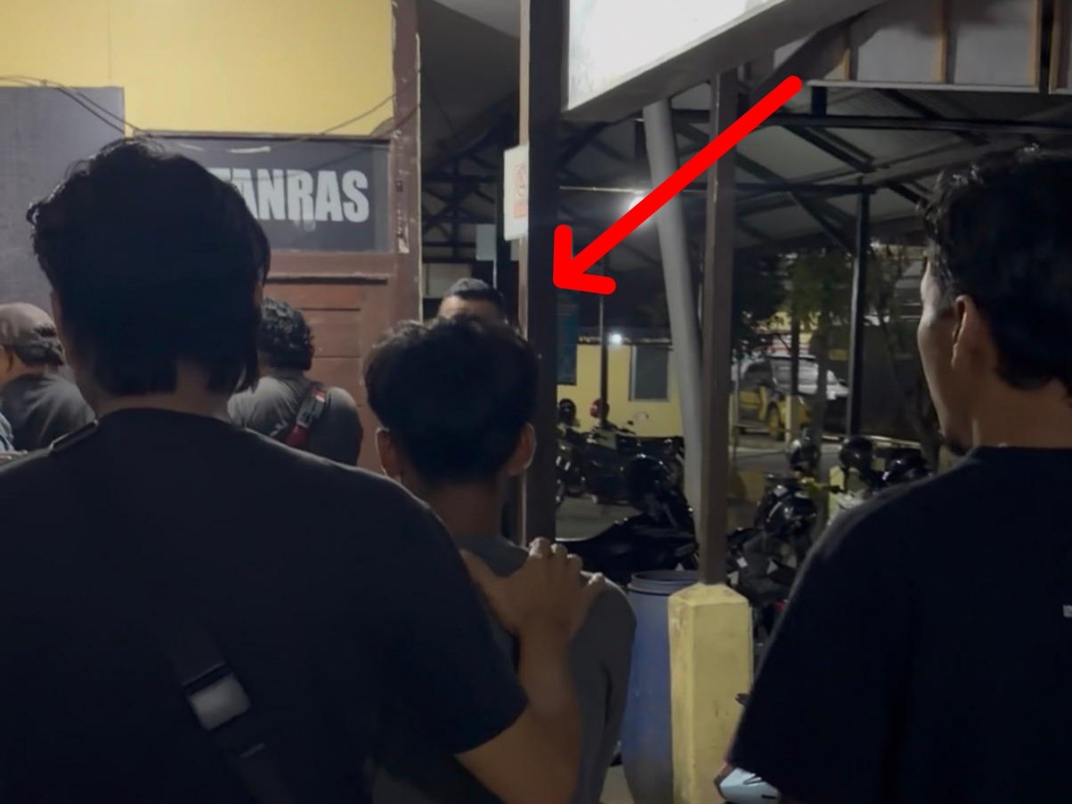 Tersangka Z saat diamankan Jatanras Polres Mempawah.