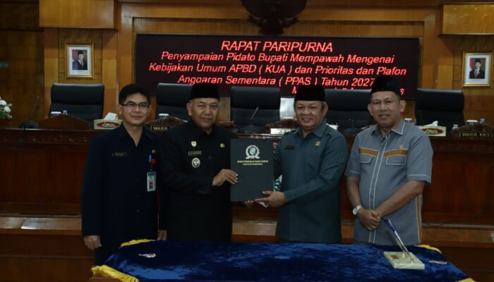 Wabup Juli Sampaikan KUA-PPAS 2027, Ketua DPRD Apresiasi Pemkab Mempawah