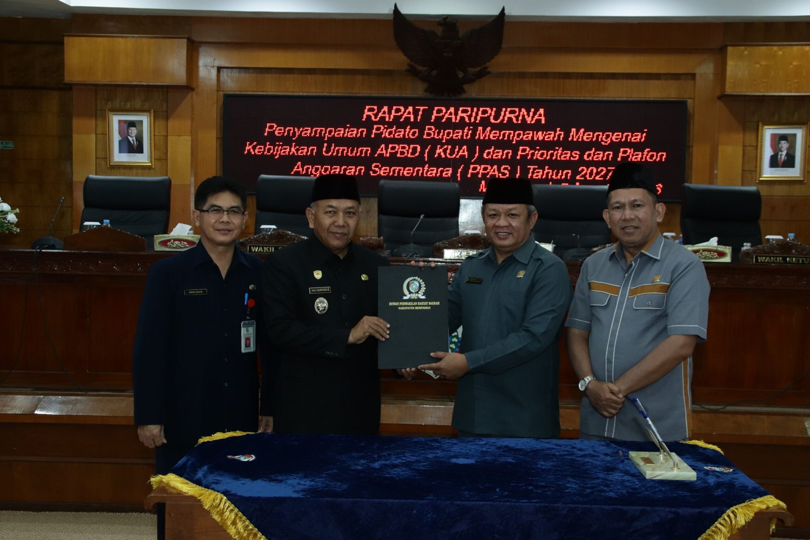Rapat paripurna KUA PPAS 2027 di DPRD Kabupaten Mempawah.