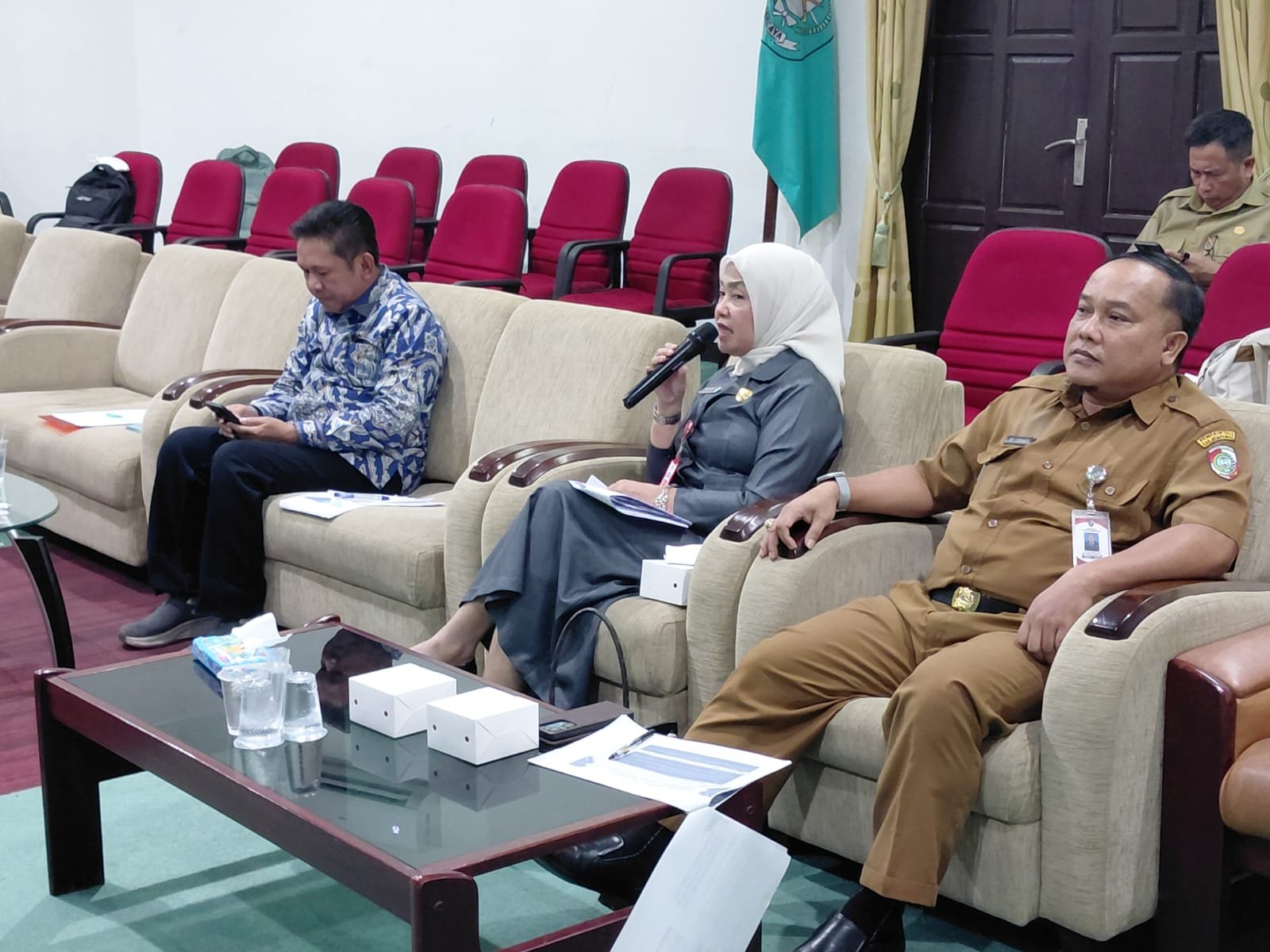“Akselerasi Keterbukaan Informasi Pembangunan: Transformasi Kewajiban Administratif Menuju Budaya Berintegritas” di Pontianak, Selasa (1/6/2026)