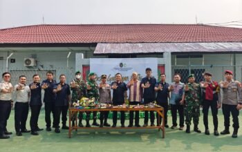 Razia Gabungan di Rutan Sambas, Puluhan Barang Terlarang Dimusnahkan
