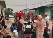 Baznas salurkan bantuan air bersih untuk warga.