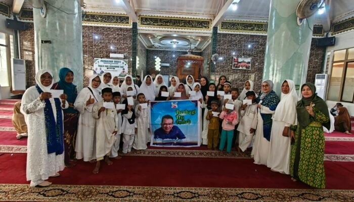 Hismunanda Santuni Puluhan Anak Yatim dalam Peringatan Maulid Nabi di Sungai Pinyuh