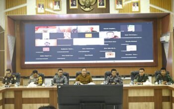 Rapat Koordinasi Tanggap Darurat Kekeringan dan Bencana Asap Akibat Karhutla di Ruang Rapat Utama Kantor Bupati Ketapang, Selasa (22/9/2026).