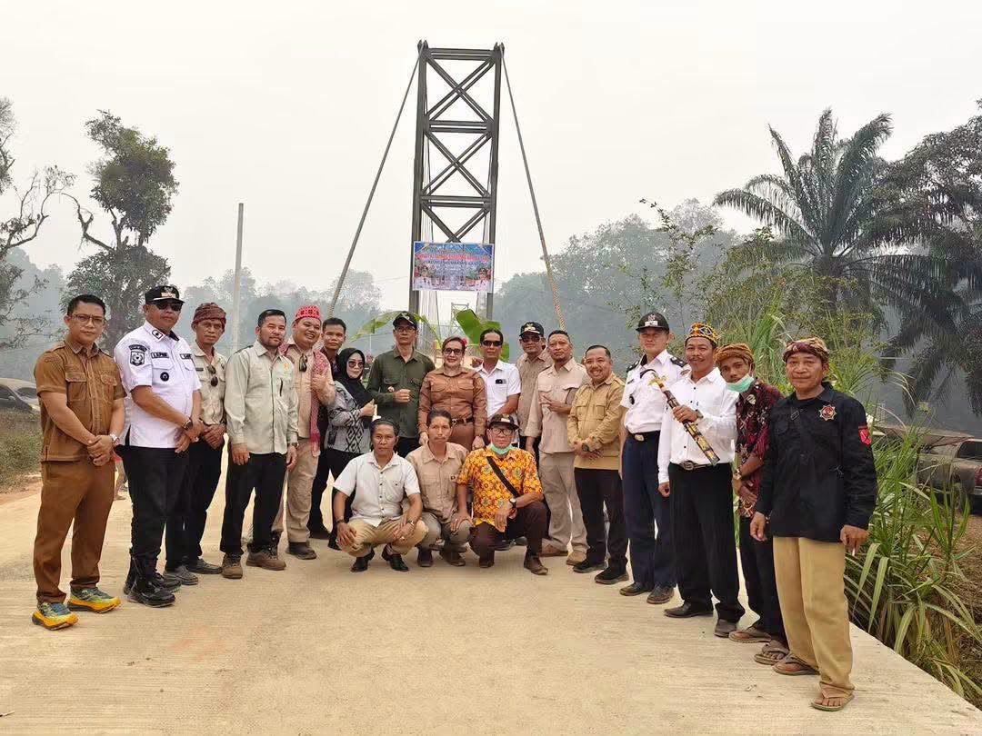 Momen peresmian Jembatan Gantung Lipat Gunting Ketapang.