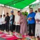 Berada di barisan depan, Haji Hismunanda takjub melihat antusiasme masyarakat menyaksikan ceramah Ustaz Abdul Somad.