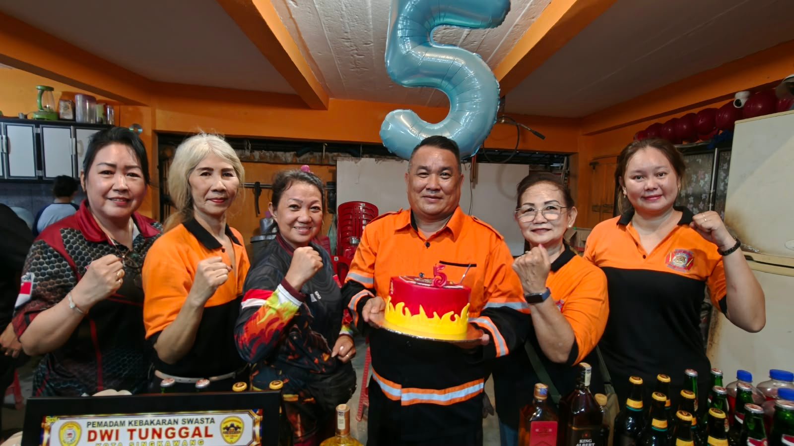 Tjia Kim Piau (Apiau) tengah terpilih kembali sebagai Ketua Pemadam Kebakaran Jaguar Sungai Pinyuh.