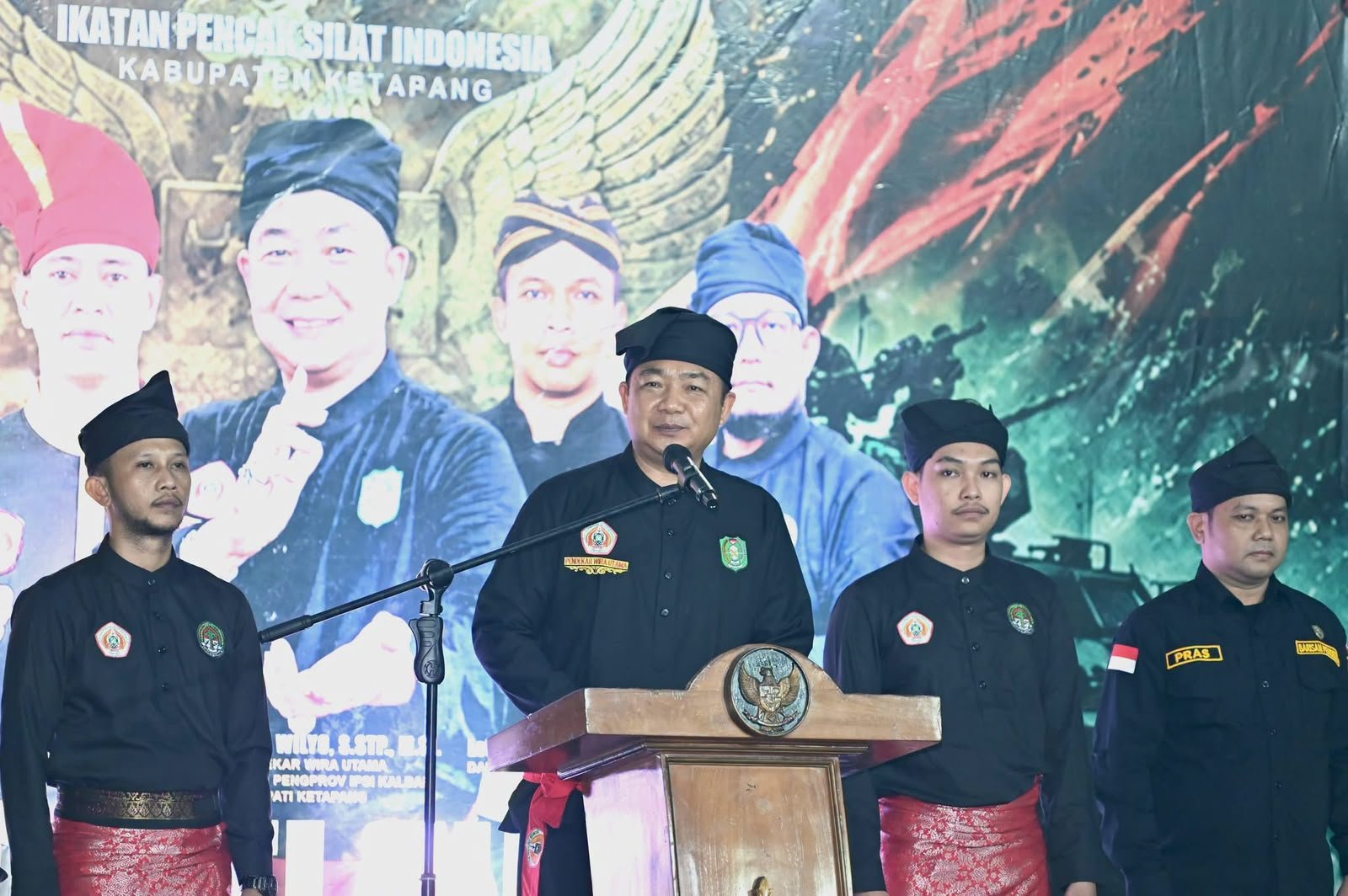 Bupati Ketapang, Alexander Wilyo saat membuka turnamen pencak silat.