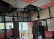Masih Ada Sekolah Rusak di Sambas, 122 Anak SDN 10 Semayang Belajar di Bawah Atap Bocor