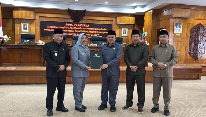 Pimpinan DPRD Mempawah Terima Nota Penjelasan Bupati, Pansus Lanjutkan Pembahasan RAPBD 2027