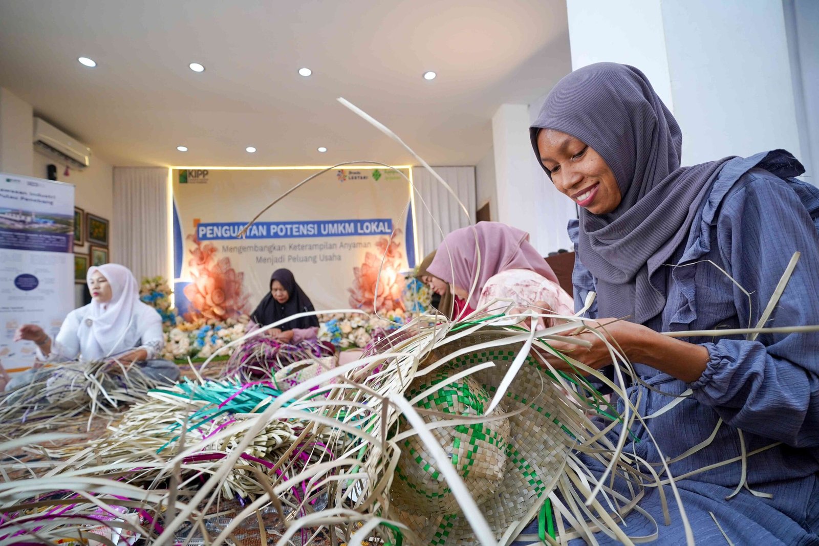 KIPP Dorong Kerajinan Anyaman Kayong Utara Tembus Pasar Nasional