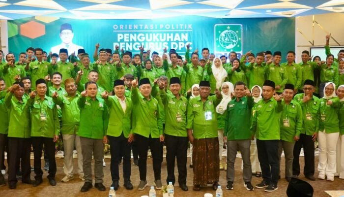Pengurus PKB Ketapang Dikukuhkan, Farhan Targetkan Tambah Kursi DPRD