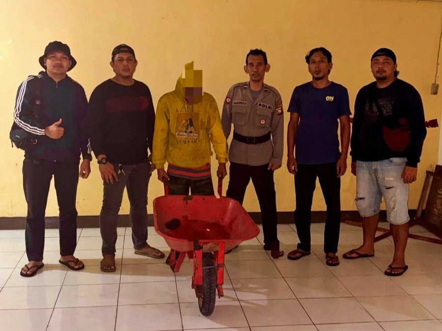 Pelaku pencurian onderdil motor di Sungai Batang, Kecamatan Sungai Pinyuh, Kabupaten Mempawah ditangkap.